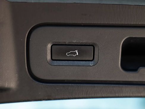 Used 2011 MAZDA CX-9 Grand Touring w/ Moonroof & Bose Audio Pkg FWD image 15