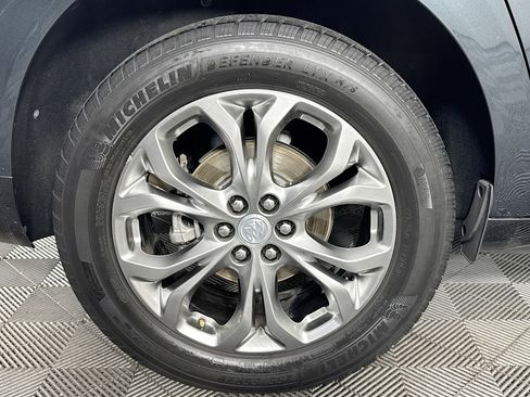 Used 2019 Buick Enclave Avenir w/ Avenir Technology Package AWD/4WD image 32