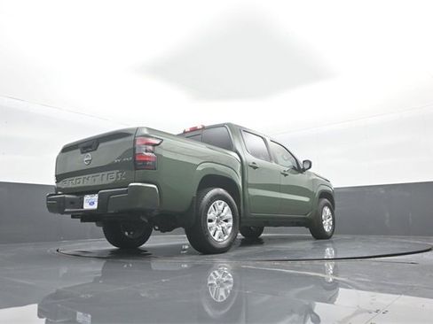 Used 2022 Nissan Frontier SV image 34
