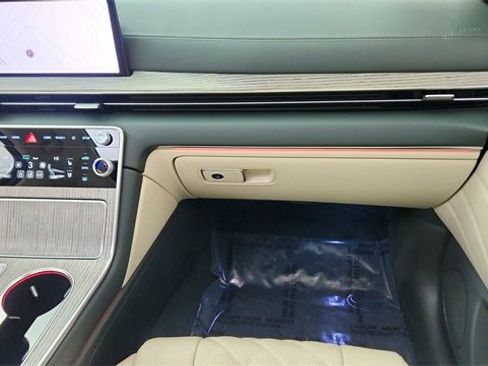 Used 2025 Genesis GV80 3.5T Prestige image 37