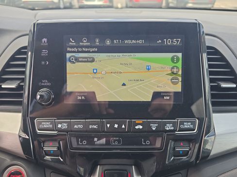 Used 2018 Honda Odyssey Touring image 17