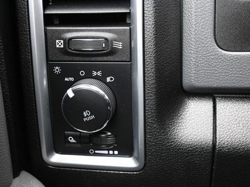 Used 2018 RAM 2500 Big Horn image 22