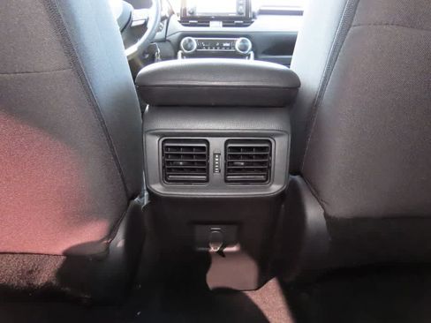 Used 2022 Toyota RAV4 LE image 22