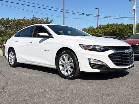 Used 2024 Chevrolet Malibu LT FWD image 3