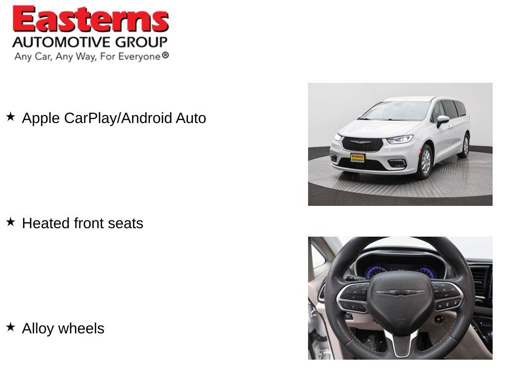 Used 2023 Chrysler Pacifica Touring-L FWD image 13