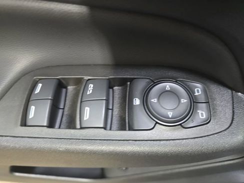 Used 2023 Chevrolet Equinox LT image 29