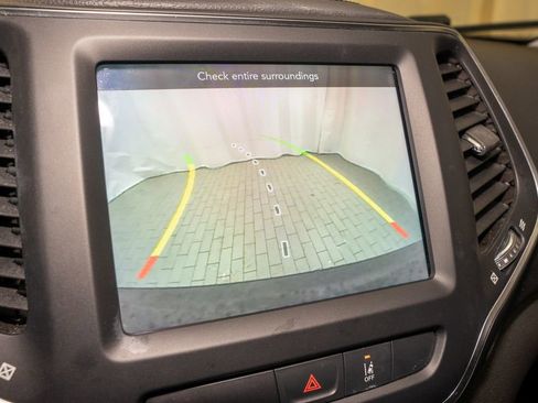 Used 2022 Jeep Cherokee Latitude Lux image 12