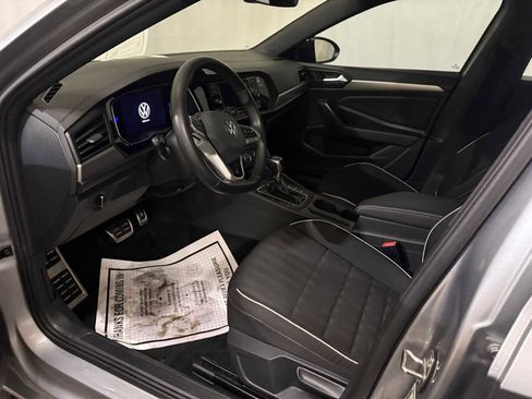 Certified 2024 Volkswagen Jetta Sport image 18