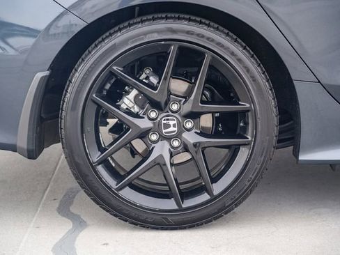 Certified 2025 Honda Civic Sport image 13