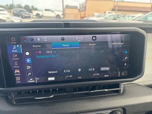 Used 2025 Jeep Wrangler Unlimited Sport AWD/4WD image 14