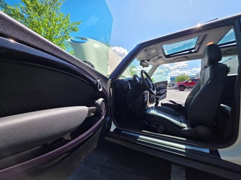 Used 2008 MINI Cooper Hardtop w/ Premium Pkg FWD image 32
