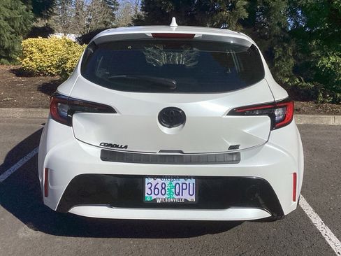 Used 2025 Toyota Corolla SE w/ SE Package image 20