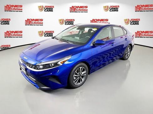 Used 2023 Kia Forte LXS FWD image 12