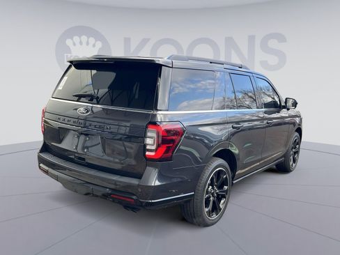 Used 2023 Ford Expedition Limited image 5