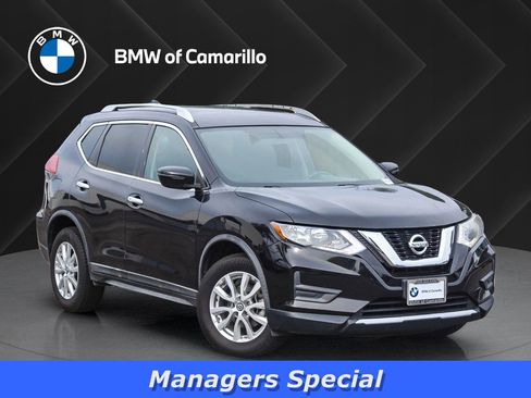 Used 2018 Nissan Rogue SV image 1