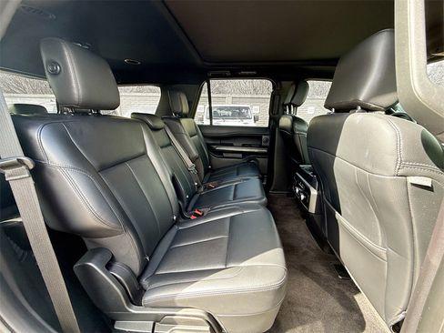 Used 2019 Ford Expedition XLT w/ Equipment Group 202A image 32