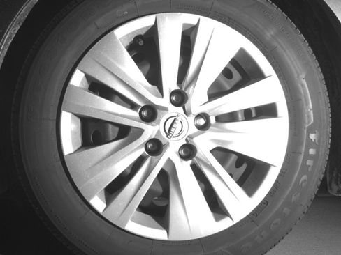 Used 2025 Nissan Sentra S image 12