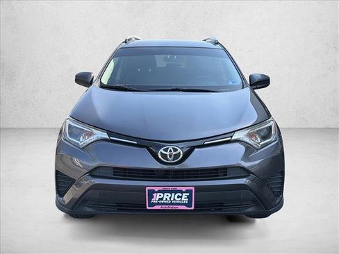 Used 2016 Toyota RAV4 LE FWD image 2