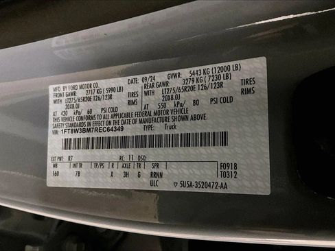 Used 2024 Ford F350 Platinum image 33