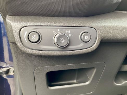 Used 2021 Chevrolet TrailBlazer LT w/ Convenience Package image 18