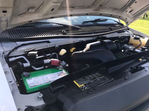 Used 2014 Ford E-350 and Econoline 350 Super Duty RWD image 38