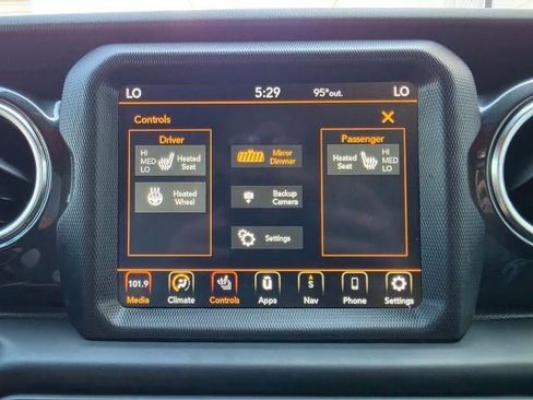 Used 2020 Jeep Wrangler Unlimited Sahara AWD/4WD image 20