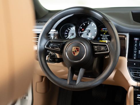 Certified 2026 Porsche Macan AWD/4WD image 26