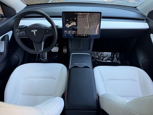 Used 2022 Tesla Model Y Performance AWD/4WD image 40