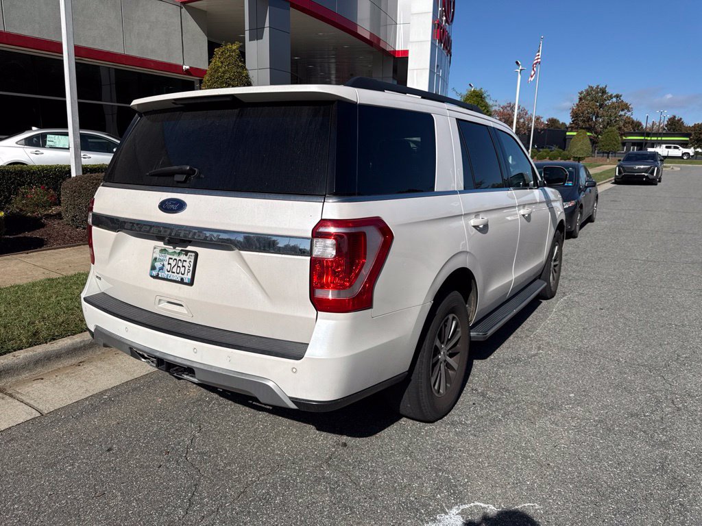 Used 2019 Ford Expedition XLT w/ Equipment Group 202A RWD image 6