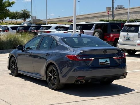 Used 2026 Toyota Camry SE w/ Convenience Package FWD image 8