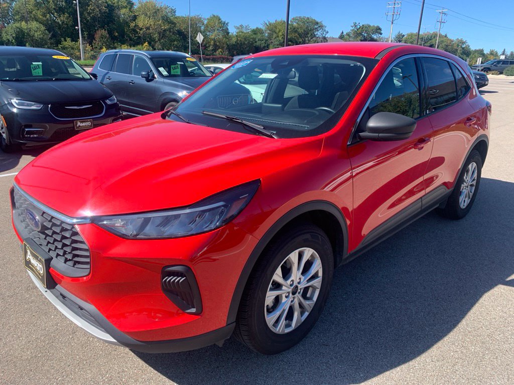 Used 2024 Ford Escape Active AWD/4WD image 1