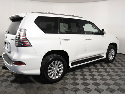 Used 2021 Lexus GX 460 Premium w/ Premium Package image 7