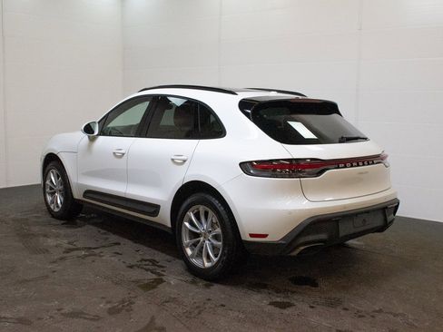 Certified 2025 Porsche Macan image 3