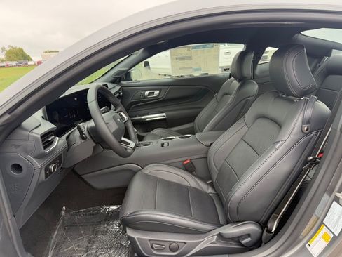 New 2025 Ford Mustang Premium image 5