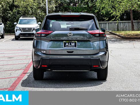 Used 2025 Nissan Rogue SV image 13