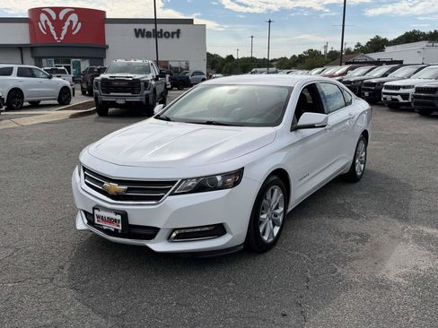 Used 2019 Chevrolet Impala LT FWD image 6