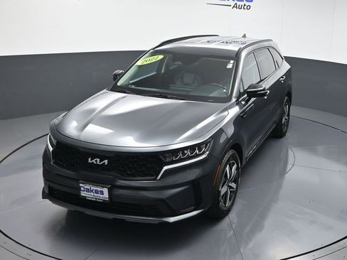 Used 2022 Kia Sorento S image 51