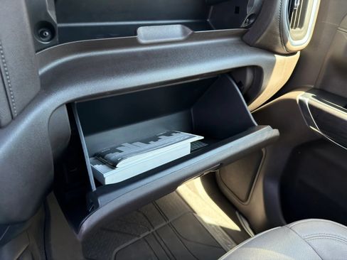 Used 2019 Chevrolet Silverado 1500 LTZ w/ LTZ Plus Package AWD/4WD image 31