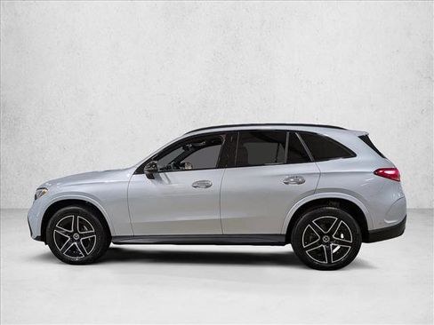 Used 2026 Mercedes-Benz GLC 300 GLC 300 image 9