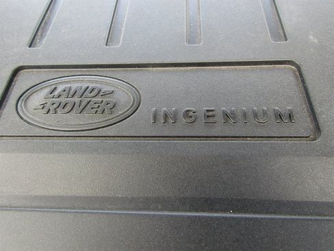 Used 2018 Land Rover Range Rover Evoque SE image 12