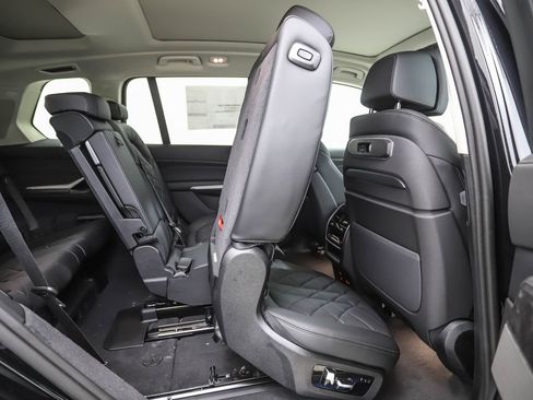 Used 2025 BMW X7 xDrive40i image 32