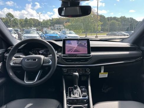 New 2025 Jeep Compass Limited w/ Sun & Sound Group image 13