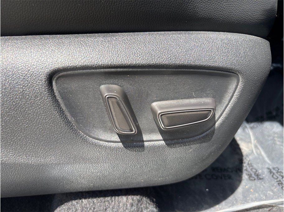 Used 2021 Toyota Highlander Limited FWD image 48