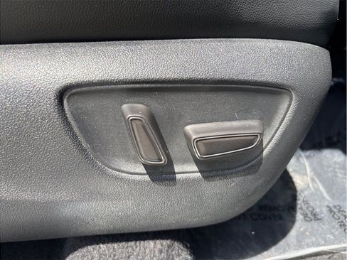 Used 2021 Toyota Highlander Limited FWD image 48