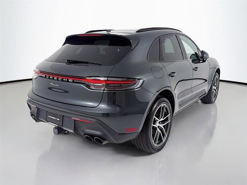 Used 2026 Porsche Macan AWD/4WD image 28
