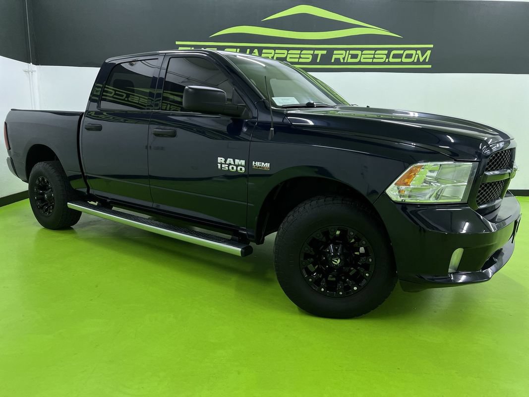 Used 2017 RAM 1500 Express w/ Express Value Package AWD/4WD image 1