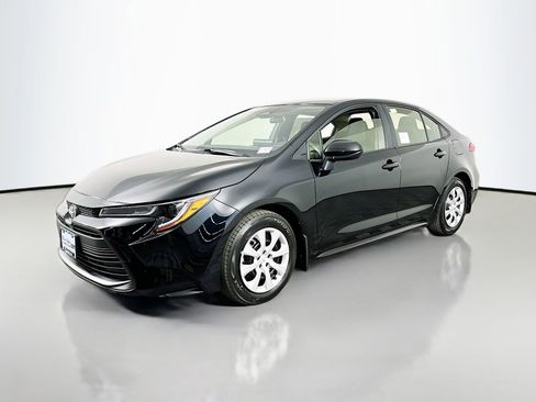 New 2026 Toyota Corolla LE image 3