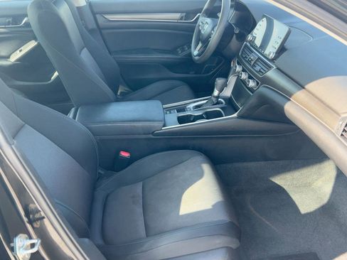 Used 2018 Honda Accord LX image 28
