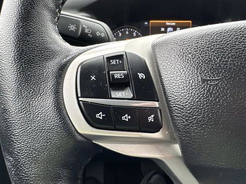 Used 2023 Ford Explorer XLT w/ Equipment Group 202A image 34