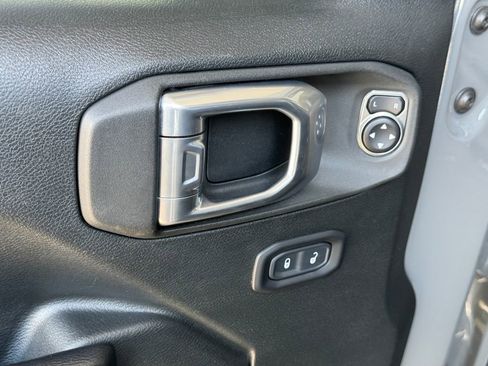 Used 2021 Jeep Wrangler Sport AWD/4WD image 10
